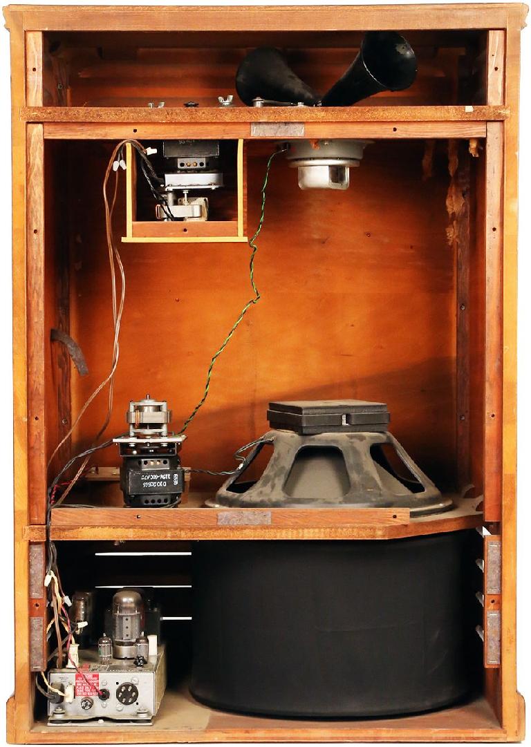 Inside the Leslie speaker